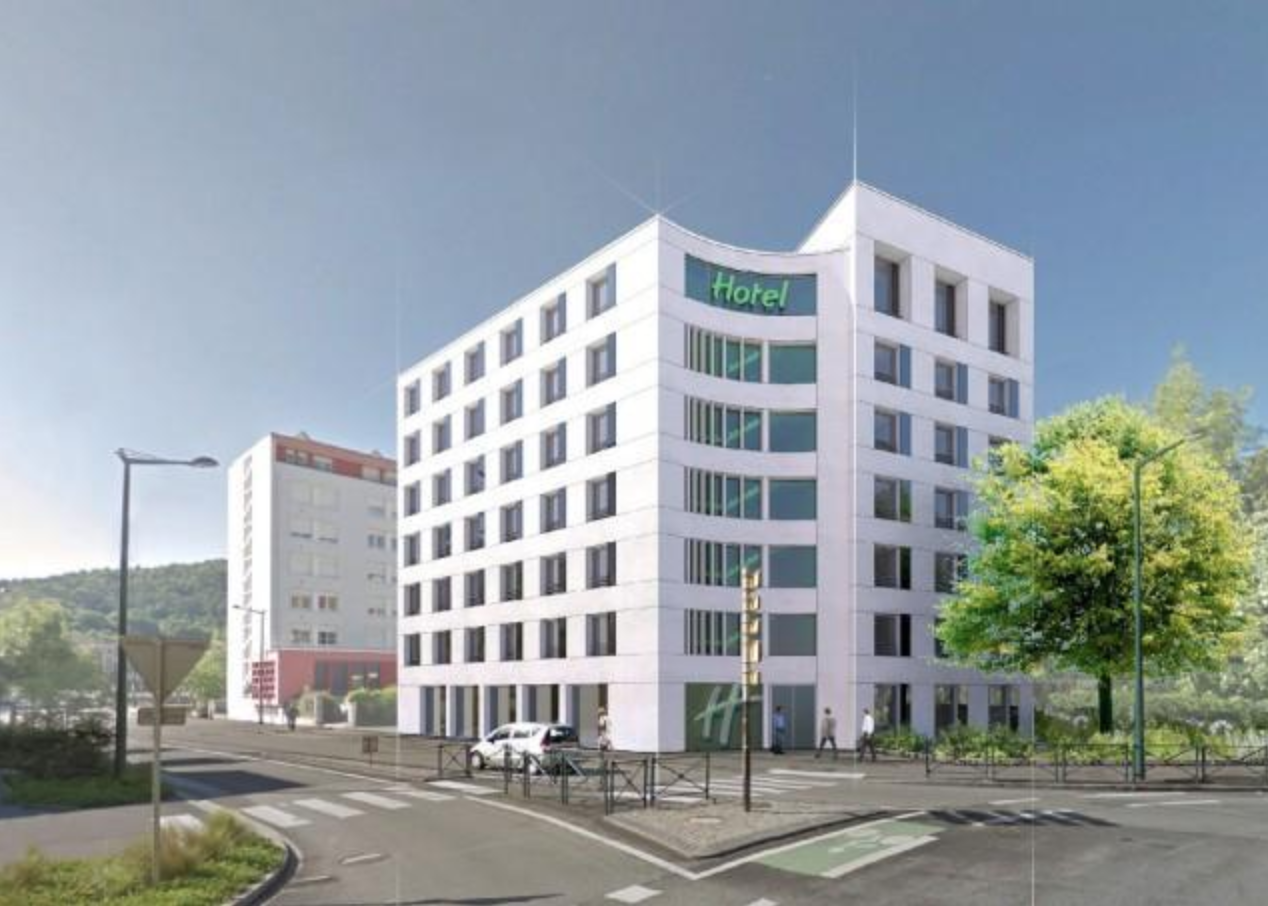 24/08/2020 - Annecy : le chantier repart pour le futur hôtel face à la Banque de France - Actualités