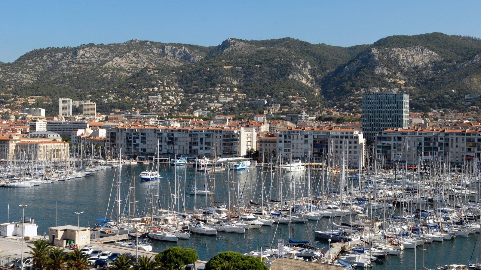 Comment choisir son agence immobilière à Toulon