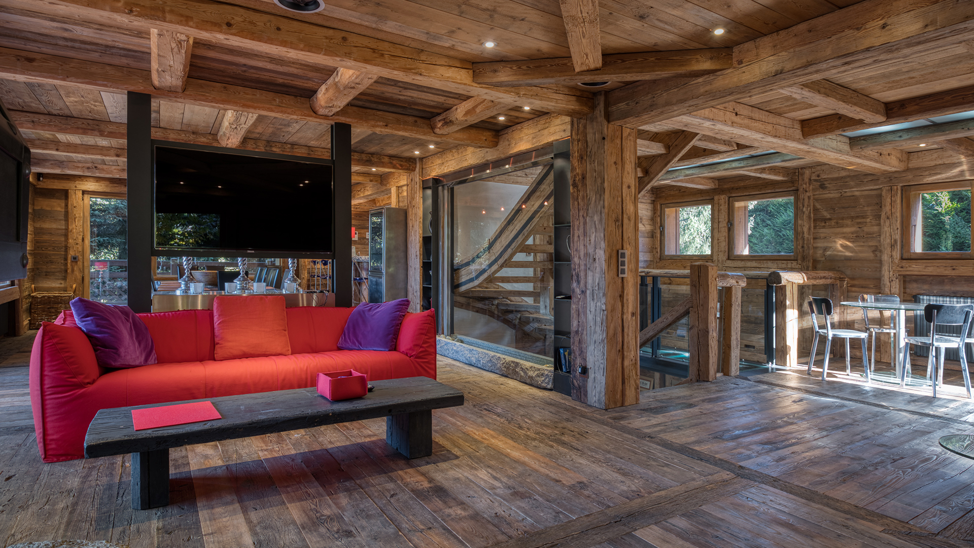 Discover our chalets and flats for sale in Megève and the surrounding area