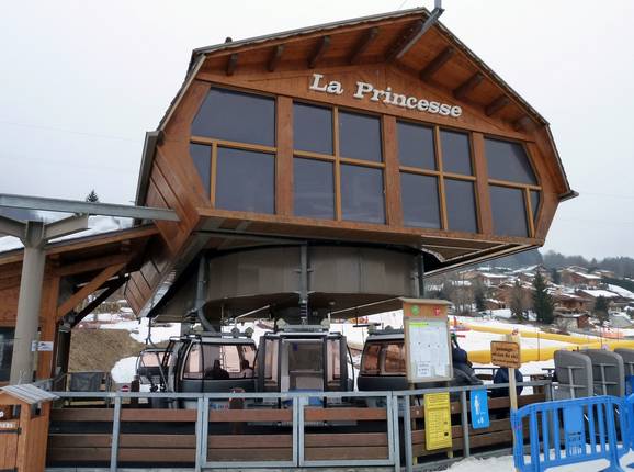 Domaine skiable de la Princesse - Nouveaux aménagements, neige garantie et espace débutant repensé - Actus & Evènements Megève