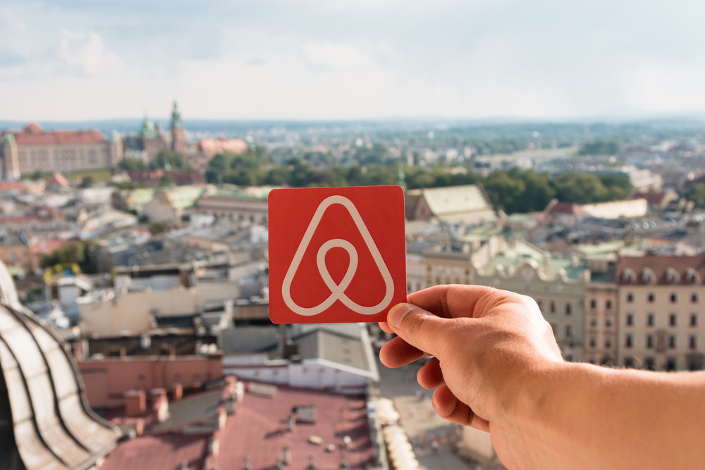 Airbnb unveils the list of 20 destinations to visit in 2020, with a French village in the lot - Property market News