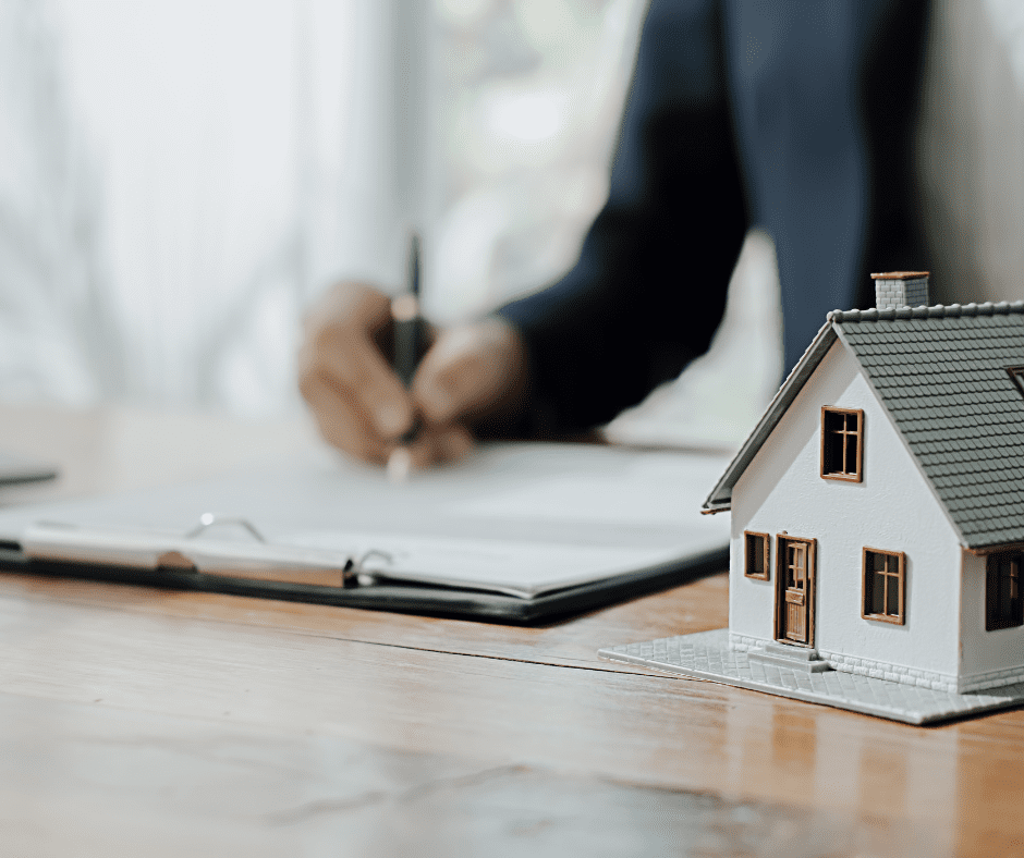 Protégez votre patrimoine : les assurances indispensables aux propriétaires immobiliers
