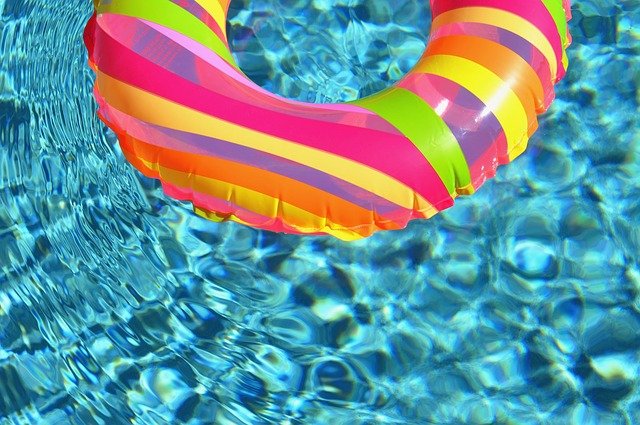 Les piscines aujourd'hui : une grande diversité, faites votre choix ! - Conseils Pratiques pour un Logement Idéal - Réso74